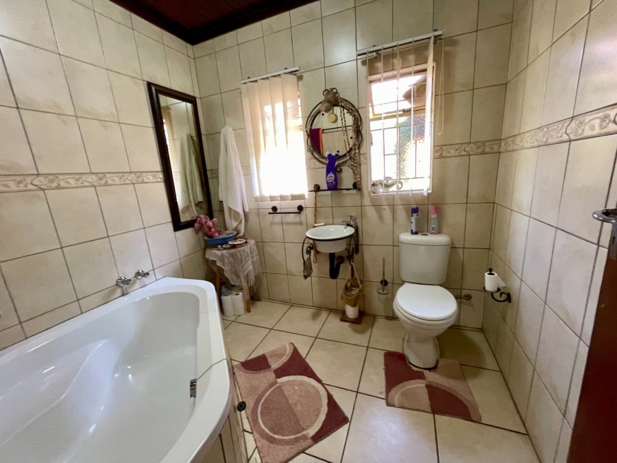 3 Bedroom Property for Sale in Wilkoppies North West